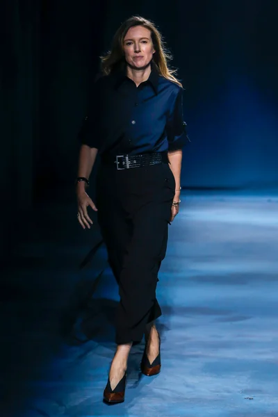 Look 60